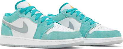 Nike Grade School Womens Air Jordan 1 Low SE Sneakers - 'New Emerald'