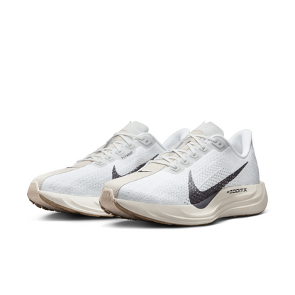 Pegasus Plus Men's :White | Sail