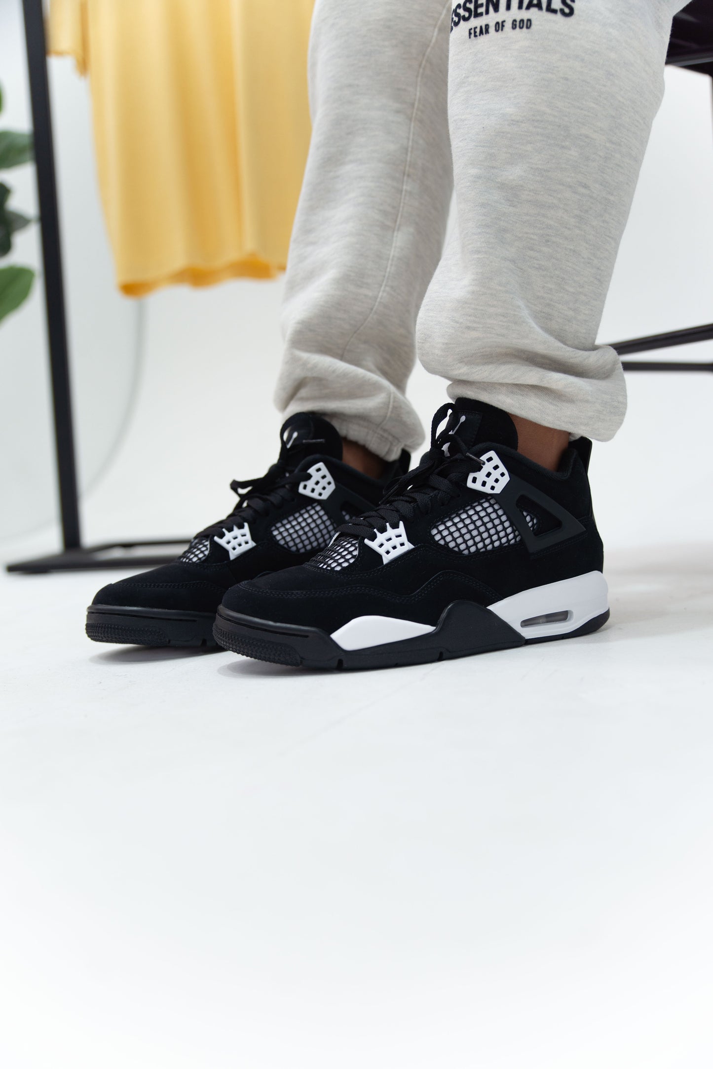 Nike Mens Air Jordan 4 Retro Sneakers - 'White Thunder'