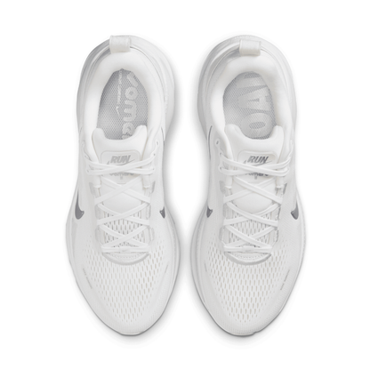 Vomero 18 Women's :White | Metallic Silver Photon Dust