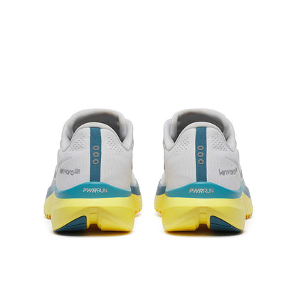 Kinvara 15 Women's :White | Finch