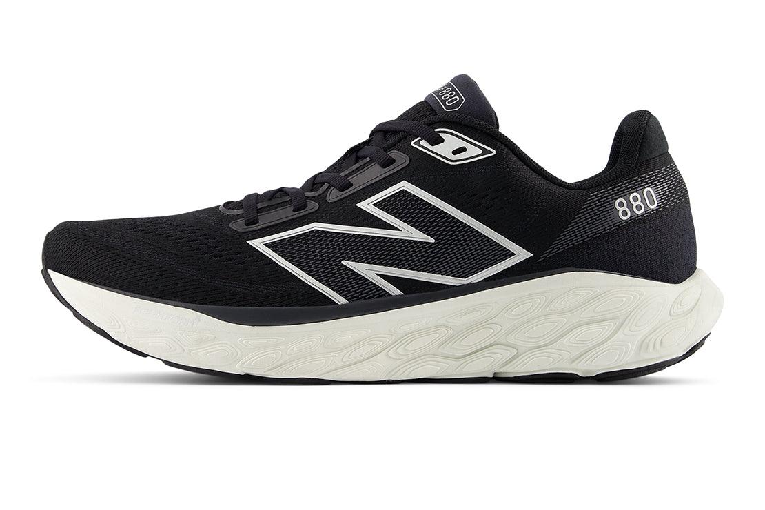 Fresh Foam X 880v14 (4E) Men's :Black | Sea Salt