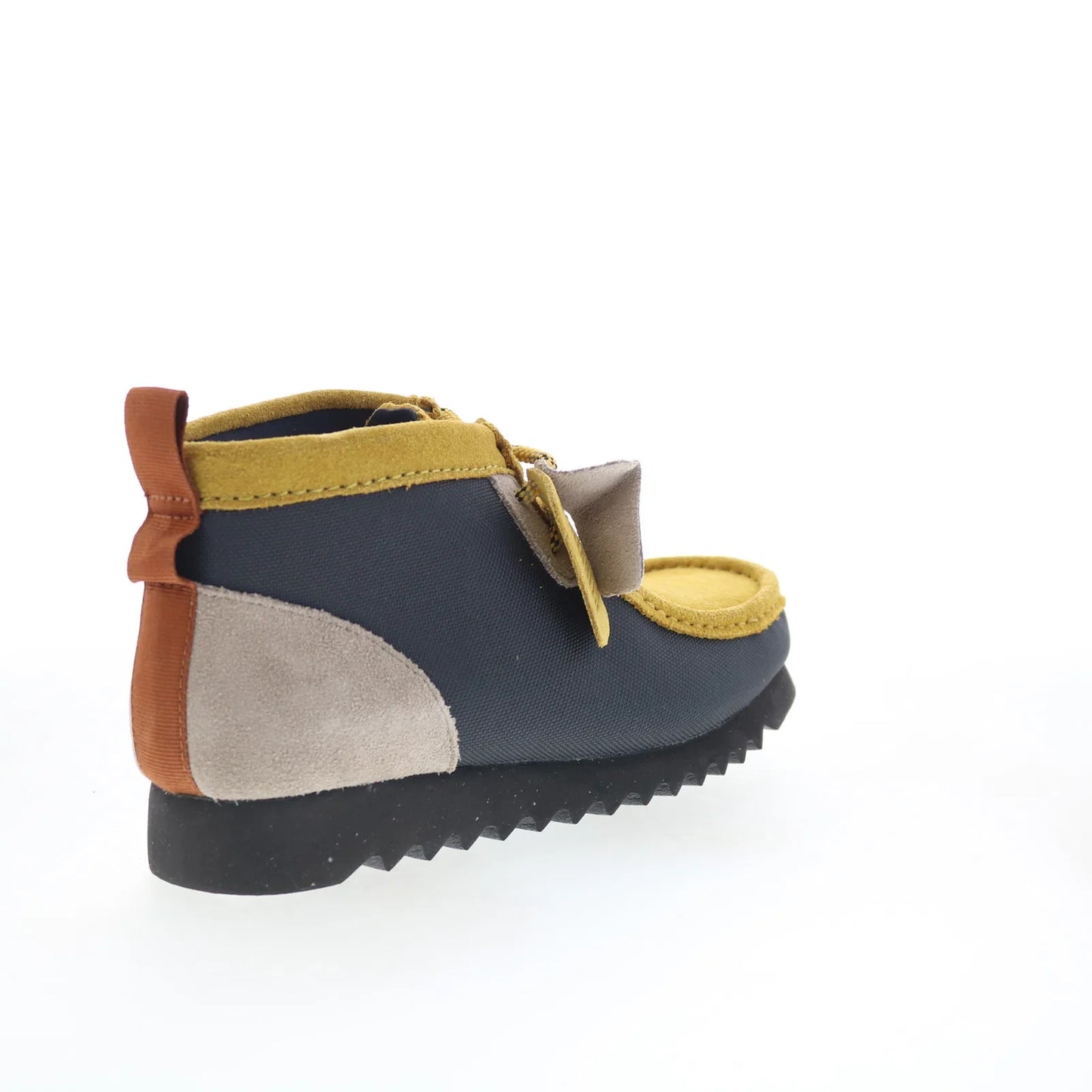 Clarks Wallabee 2 FTRE 26178276 Mens Yellow Suede Lace Up Chukkas Boots
